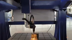 Laserowa głowica tnąca LCR03 do zrobotyzowanego cięcia 3D blach ocynkowanych 1.5 mm