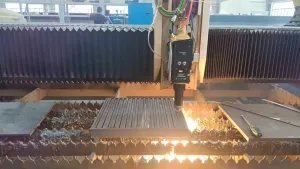 Laserowa głowica tnąca fiber GH30B do cięcia stali węglowej 50 mm