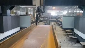 Laserowa głowica tnąca fiber LCF20A do cięcia dwuteowników (stal węglowa)