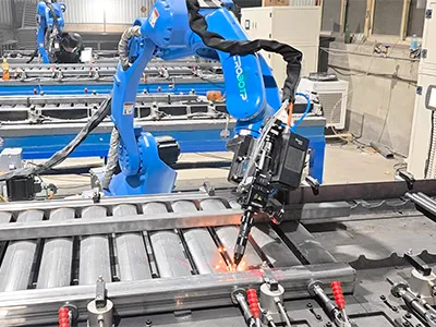 Dwuosiowa laserowa głowica spawalnicza WOBBLE 3 kW