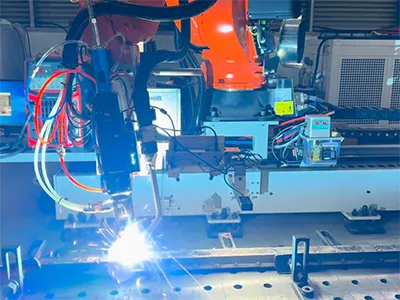 Jednoosiowa laserowa głowica spawalnicza WOBBLE 20 kW